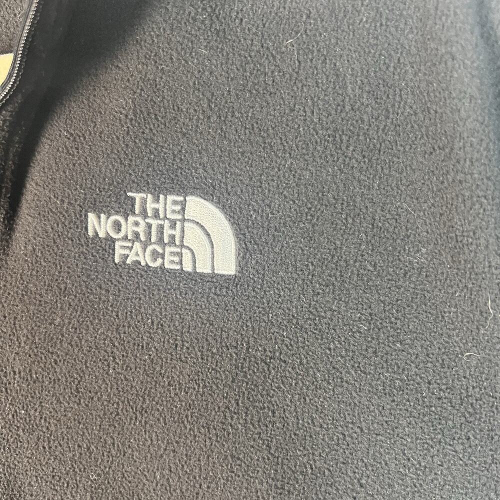 The North Face Men’s M Black Fleece Polyester 1/4 Zip Mock Neck Pullover - Picture 2 of 8